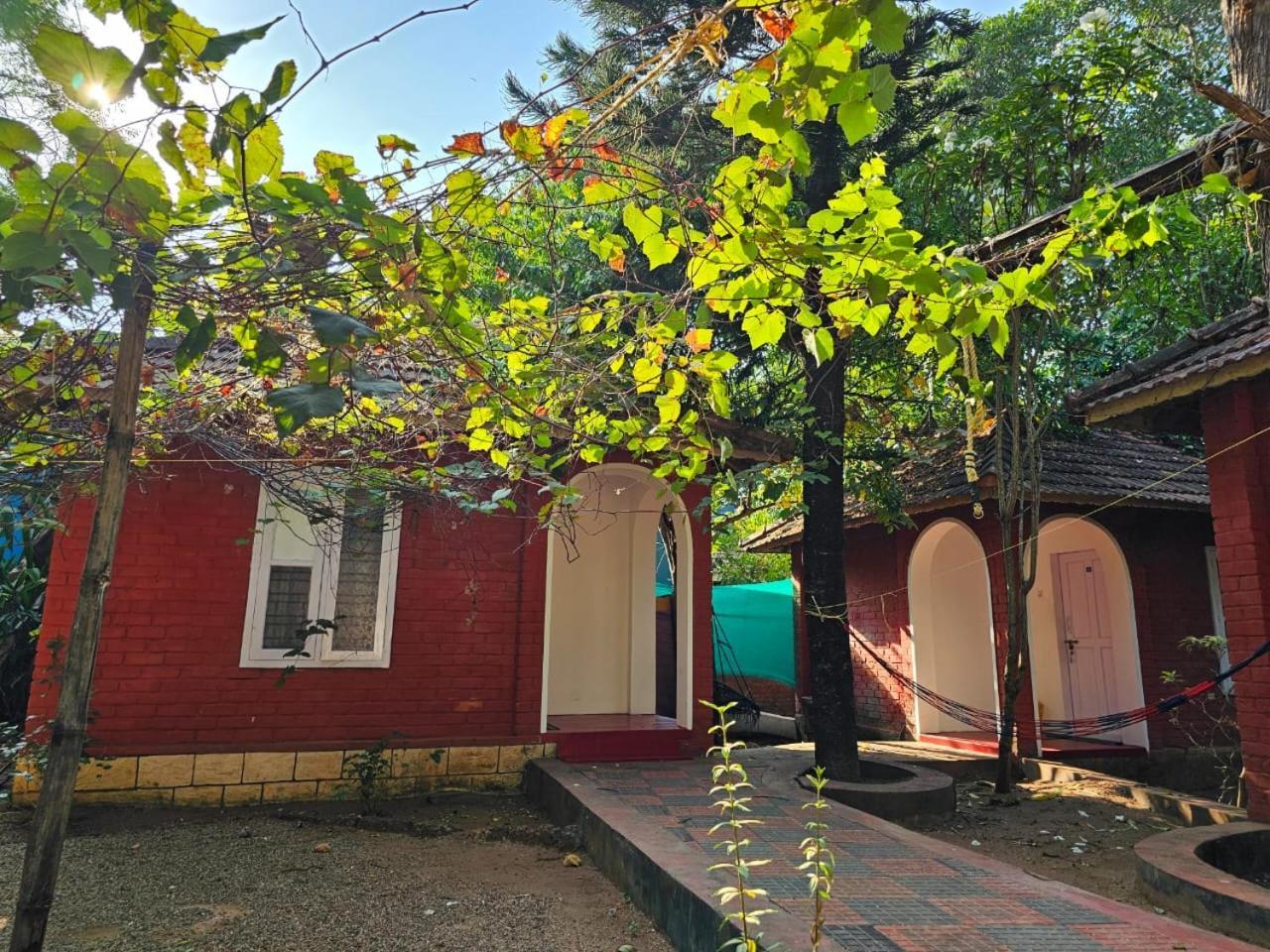 Nalukettu Heritage Resort Варкала Экстерьер фото