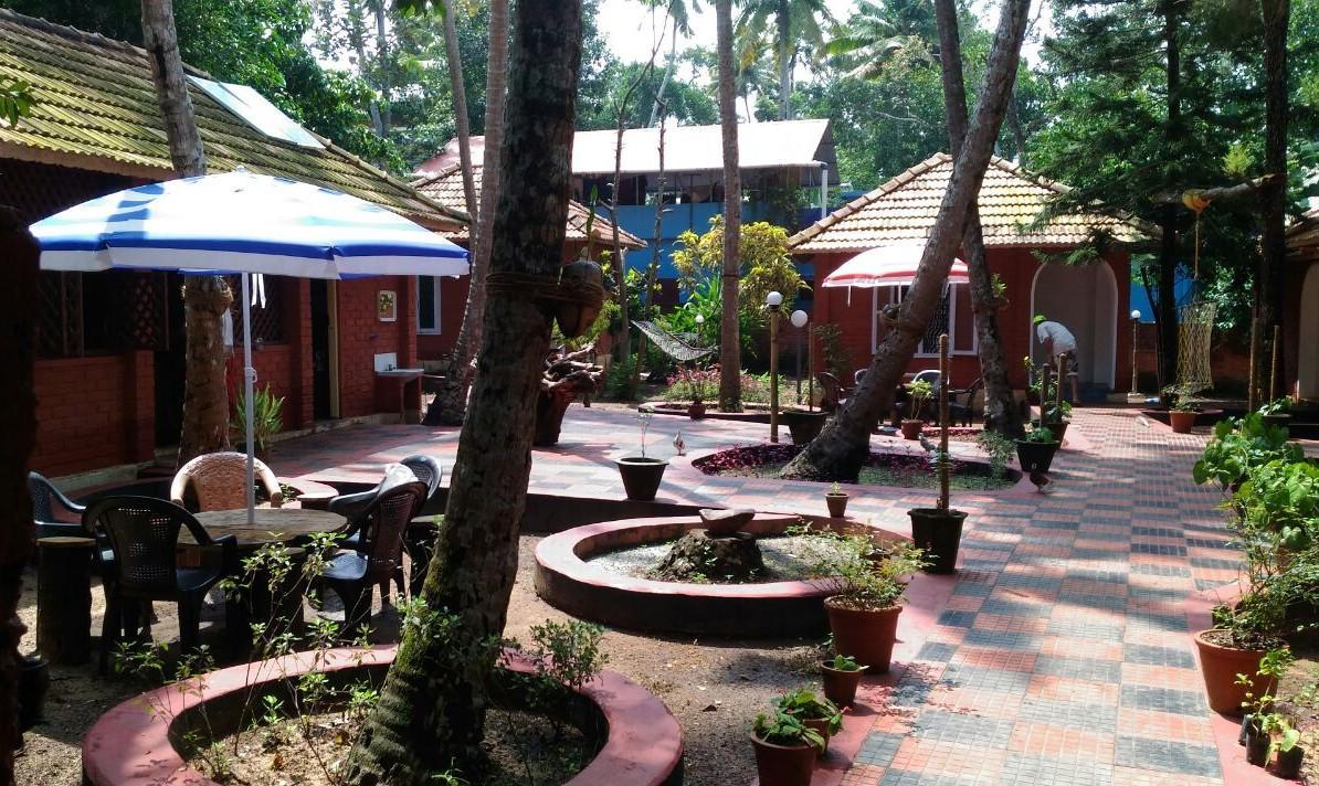 Nalukettu Heritage Resort Варкала Экстерьер фото